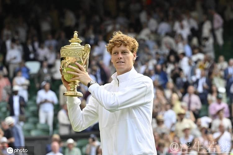 阿尔卡拉斯横扫三项大奖,辛纳连续三年人气王 阿尔卡拉斯横扫三项大奖,辛纳连续三年人气王